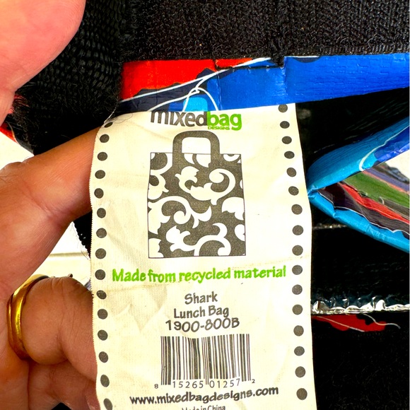 Mixed Bag, Insulated Lunch Bag, Shark Design - Picture 5 of 5